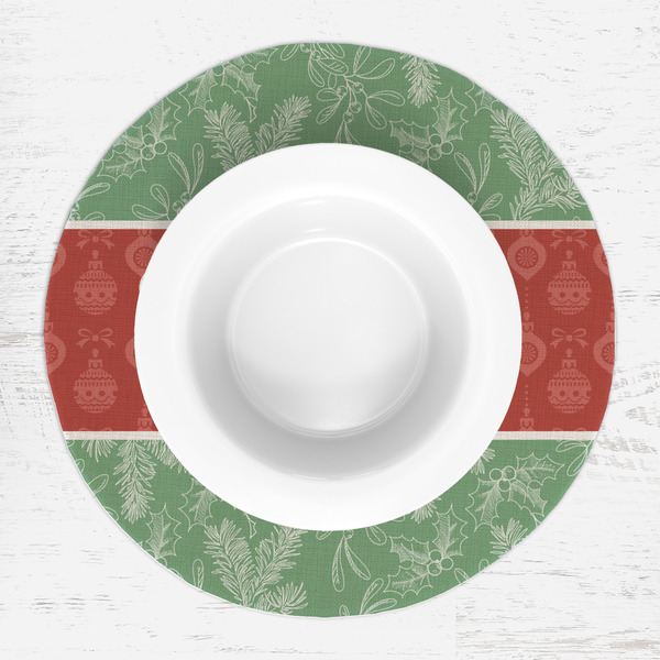 Christmas Holly Round Linen Placemats - LIFESTYLE (single)