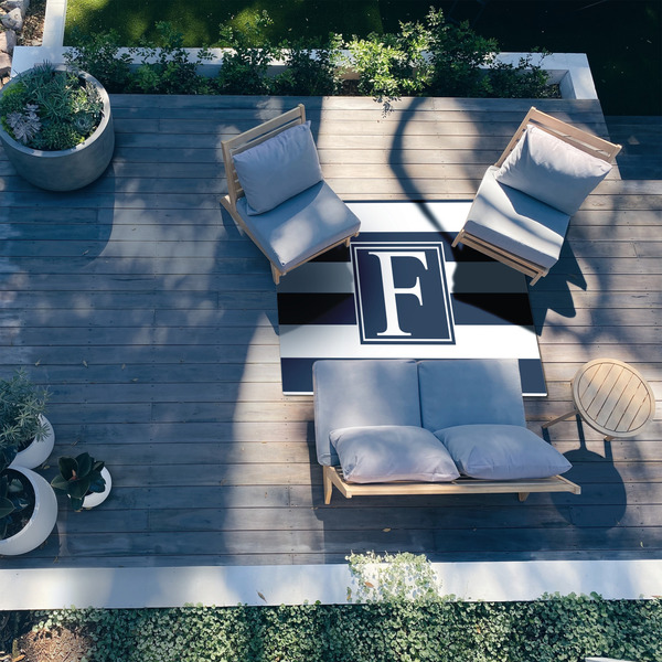 Horizontal Stripe 5'x7' Patio Rug - In context