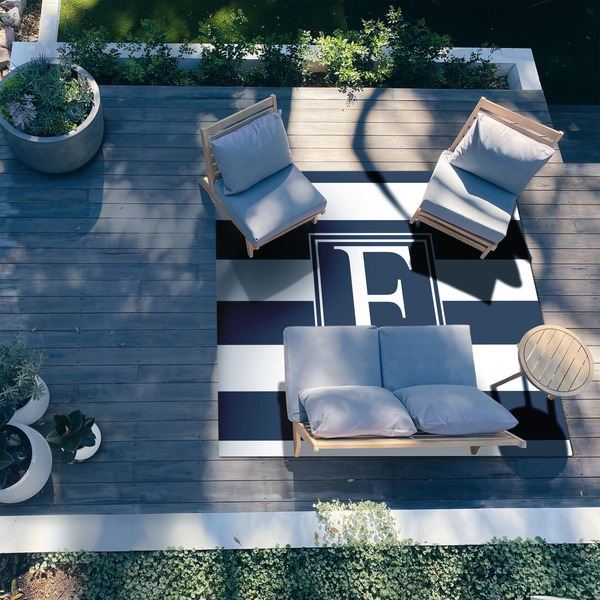 Horizontal Stripe 8'x10' Patio Rug - In context