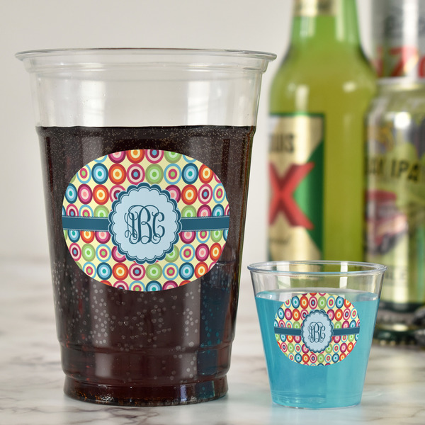 Retro Circles Party Cups - 16oz - In Context