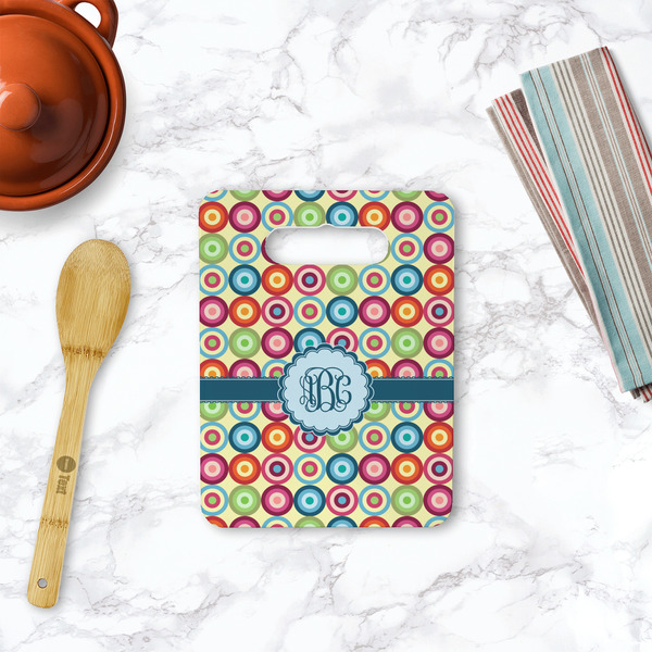 Retro Circles Rectangle Trivet with Handle - LIFESTYLE