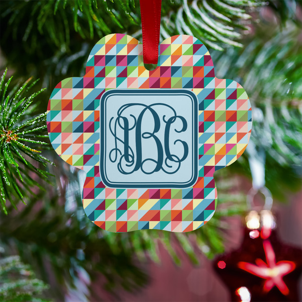 Retro Triangles Metal Paw Ornament - Lifestyle