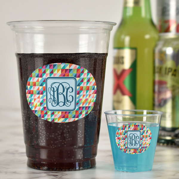 Retro Triangles Party Cups - 16oz - In Context