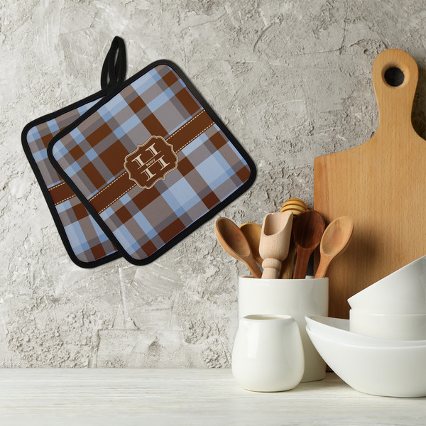 Two Color Plaid Neoprene Pot Holder - Set of 2  LIFESTYLE