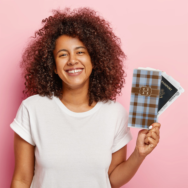 Two Color Plaid Vinyl Document Holder - LIFESTYLE