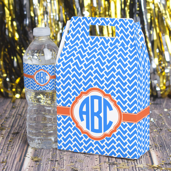 Zigzag Gable Favor Box - In Context