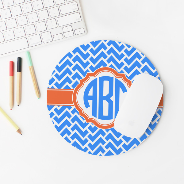 Zigzag Round Mousepad - LIFESTYLE 2