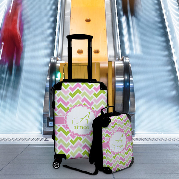Pink & Green Geometric Suitcase Set 4 - IN CONTEXT