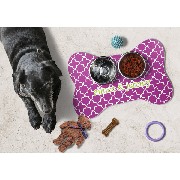 Clover Bone Shaped Mat w/ Food & Water