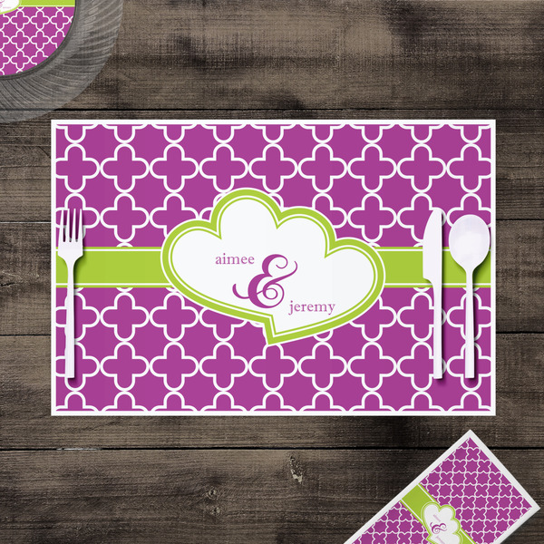 Clover Disposable Paper Placemat - In Context