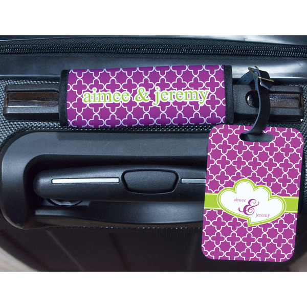 Clover Metal Luggage Tag & Handle Wrap - In Context