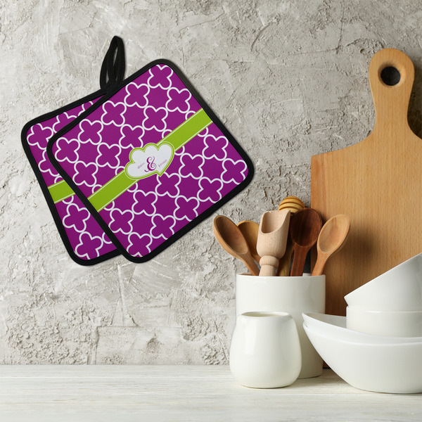 Clover Neoprene Pot Holder - Set of 2  LIFESTYLE