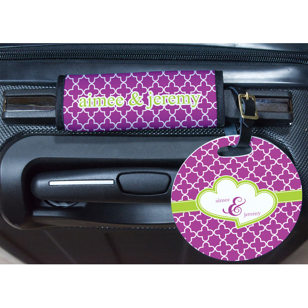 Clover Round Luggage Tag & Handle Wrap - In Context