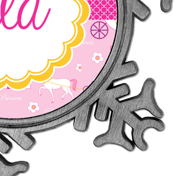 Princess Carriage Vintage Snowflake - Detail