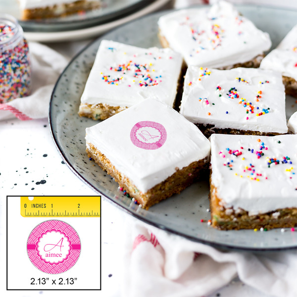 Square Weave Printed Icing Circle - Small - In Context