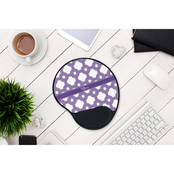 Connected Circles Mouse Pad with Wrist Rest - LIFESYTLE 1