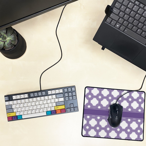 Connected Circles Small Gaming Mats - LIFESTYLE