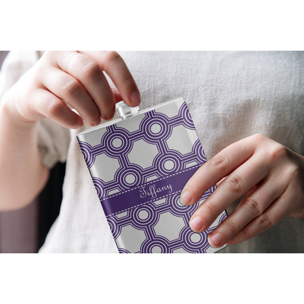 Connected Circles Stainless Steel Flask - LIFESTYLE 1