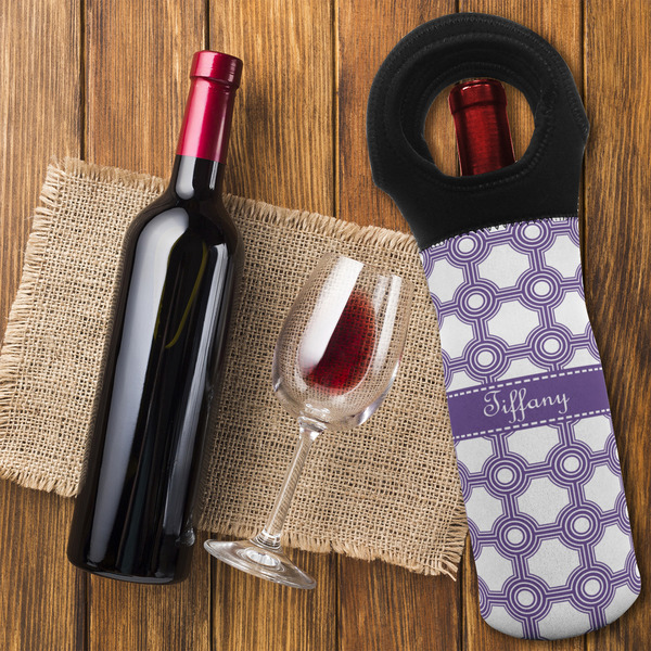 Connected Circles Wine Tote Bag - FLATLAY