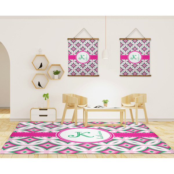 Linked Circles & Diamonds 8'x10' Indoor Area Rugs - IN CONTEXT