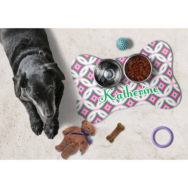 Linked Circles & Diamonds Bone Shaped Mat w/ Food & Water