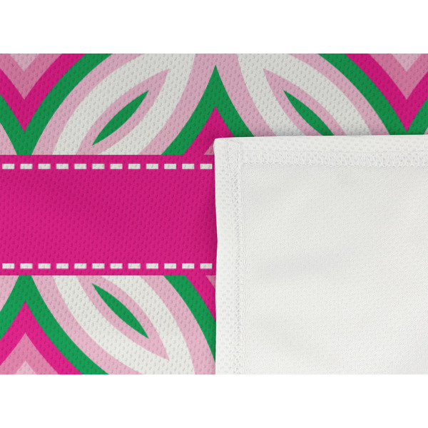 Linked Circles & Diamonds Cooling Towel- Detail