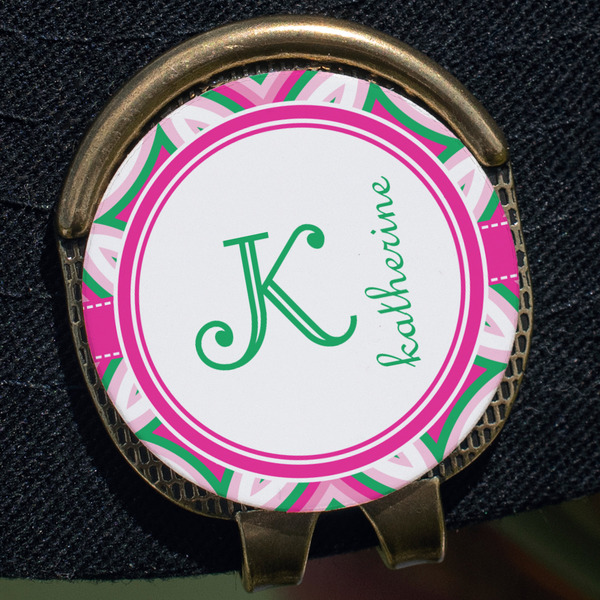 Linked Circles & Diamonds Golf Ball Marker Hat Clip - Gold - Close Up
