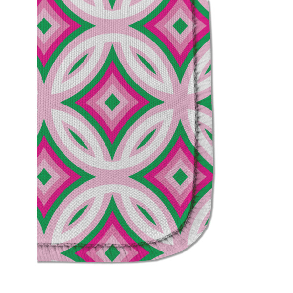 Linked Circles & Diamonds Sanitizer Holder Keychain - Detail