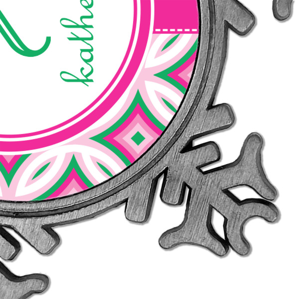 Linked Circles & Diamonds Vintage Snowflake - Detail