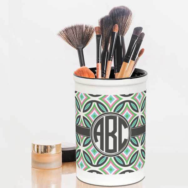 Geometric Circles Pencil Holder - LIFESTYLE makeup