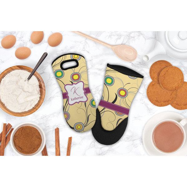 Ovals & Swirls Neoprene Oven Mitt - Lifestyle Image