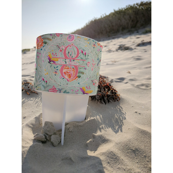 Exquisite Chintz Beach Spiker white on beach with sand