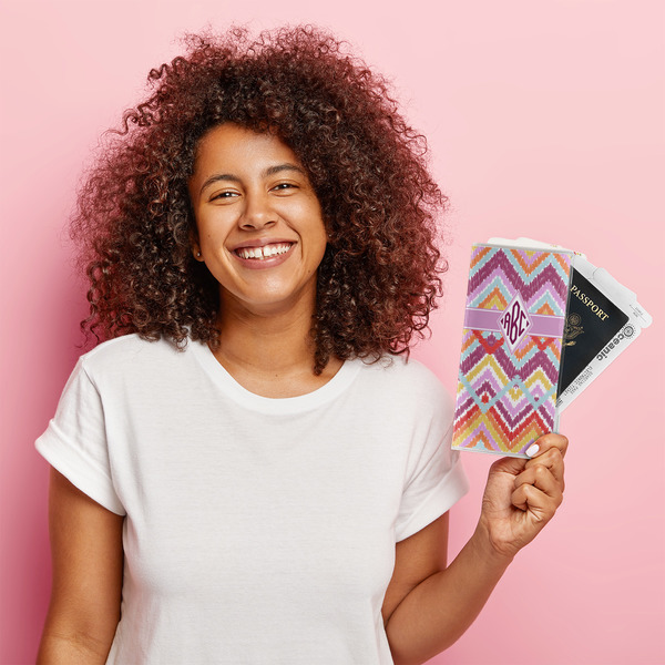 Ikat Chevron Vinyl Document Holder - LIFESTYLE