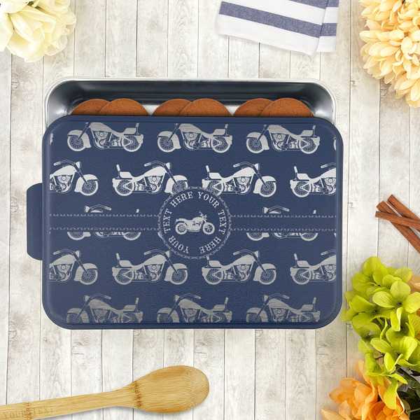 Motorcycle Aluminum Baking Pan - Navy Lid - LIFESTYLE