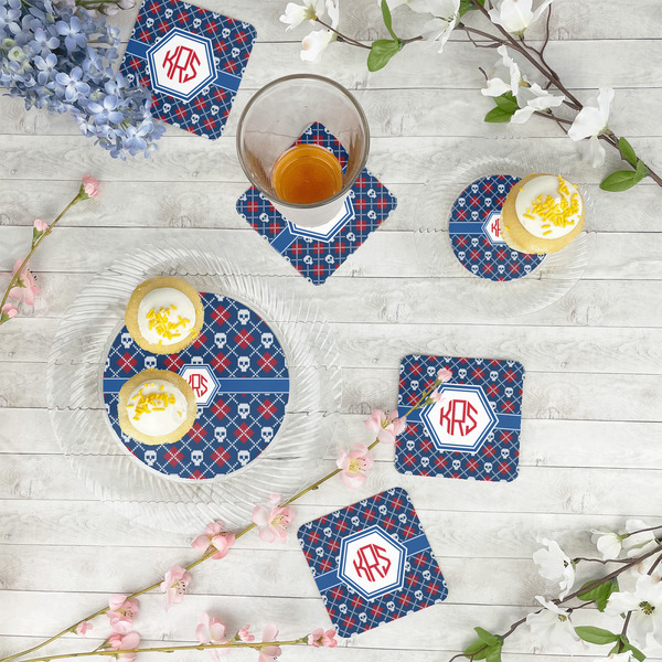 Knitted Argyle & Skulls Plastic Party Dinner Plates - In Context