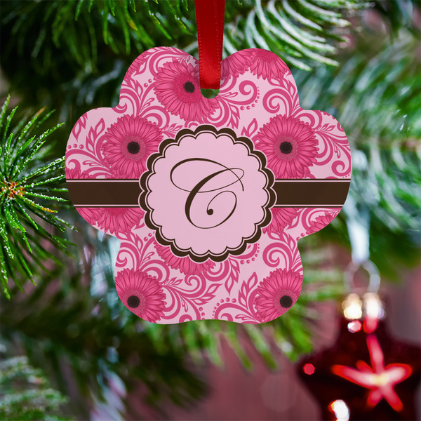 Gerbera Daisy Metal Paw Ornament - Lifestyle