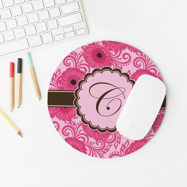 Gerbera Daisy Round Mousepad - LIFESTYLE 2