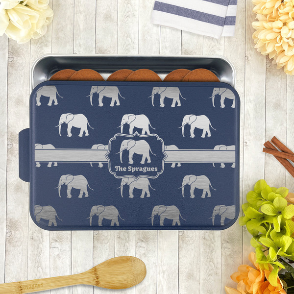Elephant Aluminum Baking Pan - Navy Lid - LIFESTYLE