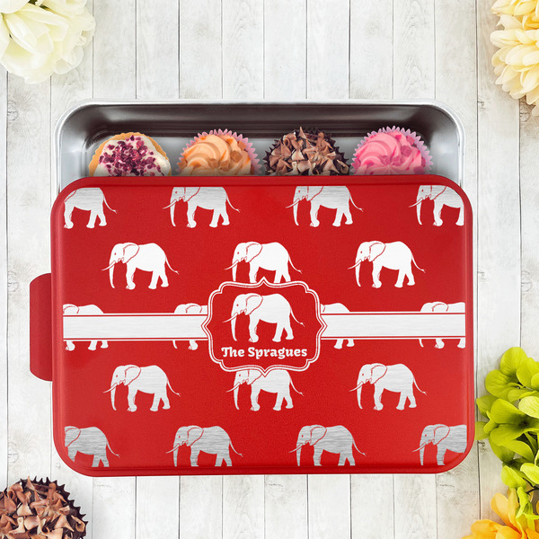 Elephant Aluminum Baking Pan - Red Lid - LIFESTYLE