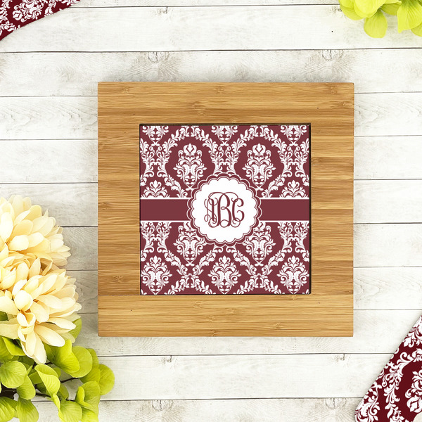 Maroon & White Bamboo Trivet with 6" Tile - LIFESTYLE