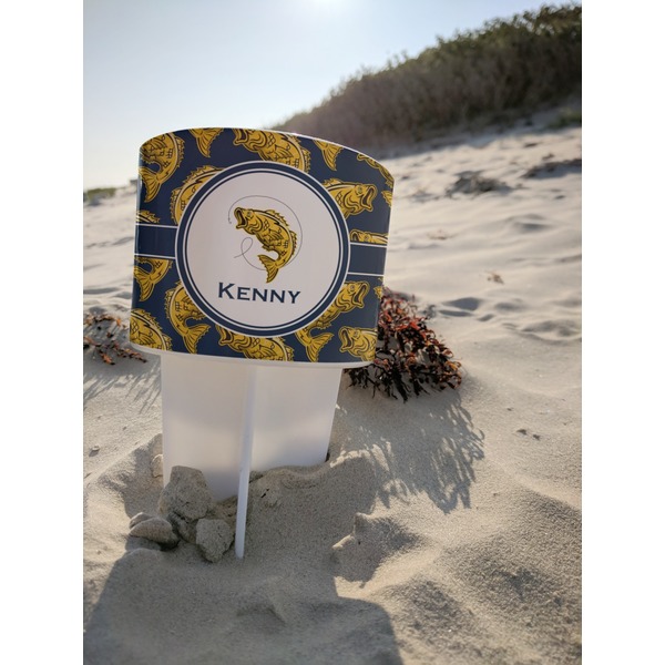 Fish Beach Spiker white on beach with sand