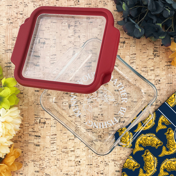 Fish Glass Cake Dish - LIFESTYLE (8x8)