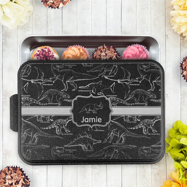 Dinosaurs Aluminum Baking Pan - Black Lid - LIFESTYLE
