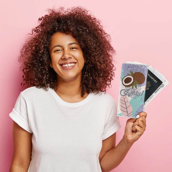 Coconut and Leaves Vinyl Document Holder - LIFESTYLE