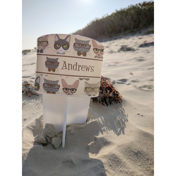 Hipster Cats Beach Spiker white on beach with sand