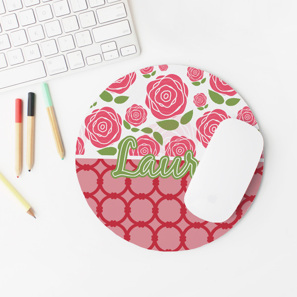 Roses Round Mousepad - LIFESTYLE 2