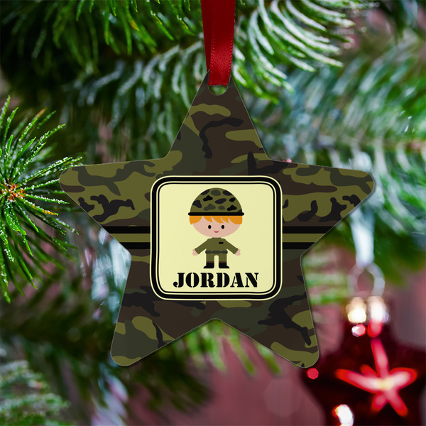 Green Camo Metal Star Ornament - Lifestyle