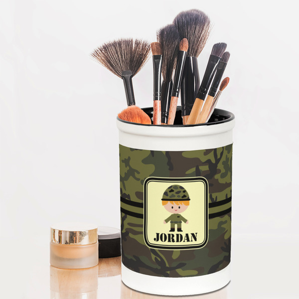 Green Camo Pencil Holder - LIFESTYLE makeup