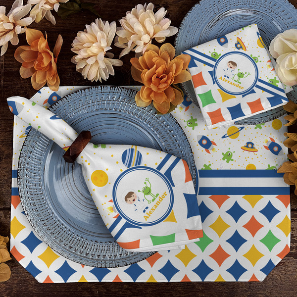 Boy's Space & Geometric Print Dining Set