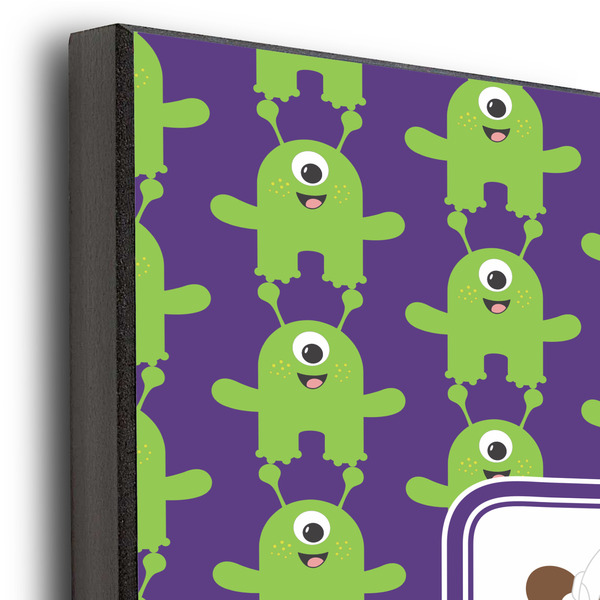 Astronaut, Aliens & Argyle 11x14 Wood Print - Closeup